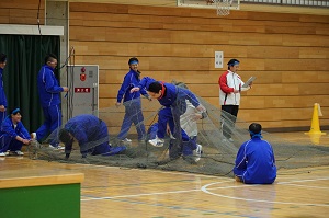 網くぐり　写真